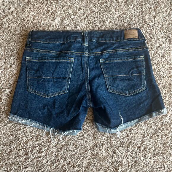 American Eagle Dark Wash Jean Short Size 4 - Picture 2 of 5